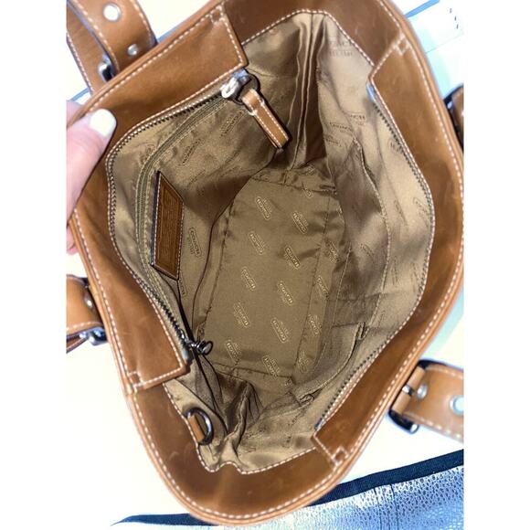 COACH 9572 LARGE BROWN SMOOTH LEATHER SHOULDER BAG - Picture 14 of 17